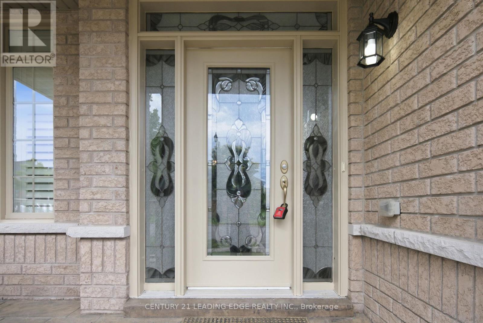 33 Shell Drive, Ajax, Ontario  L1T 4R2 - Photo 2 - E13462014