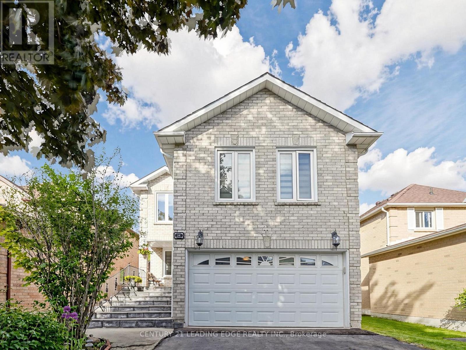 19 DEVERILL CRESCENT, Ajax, Ontario