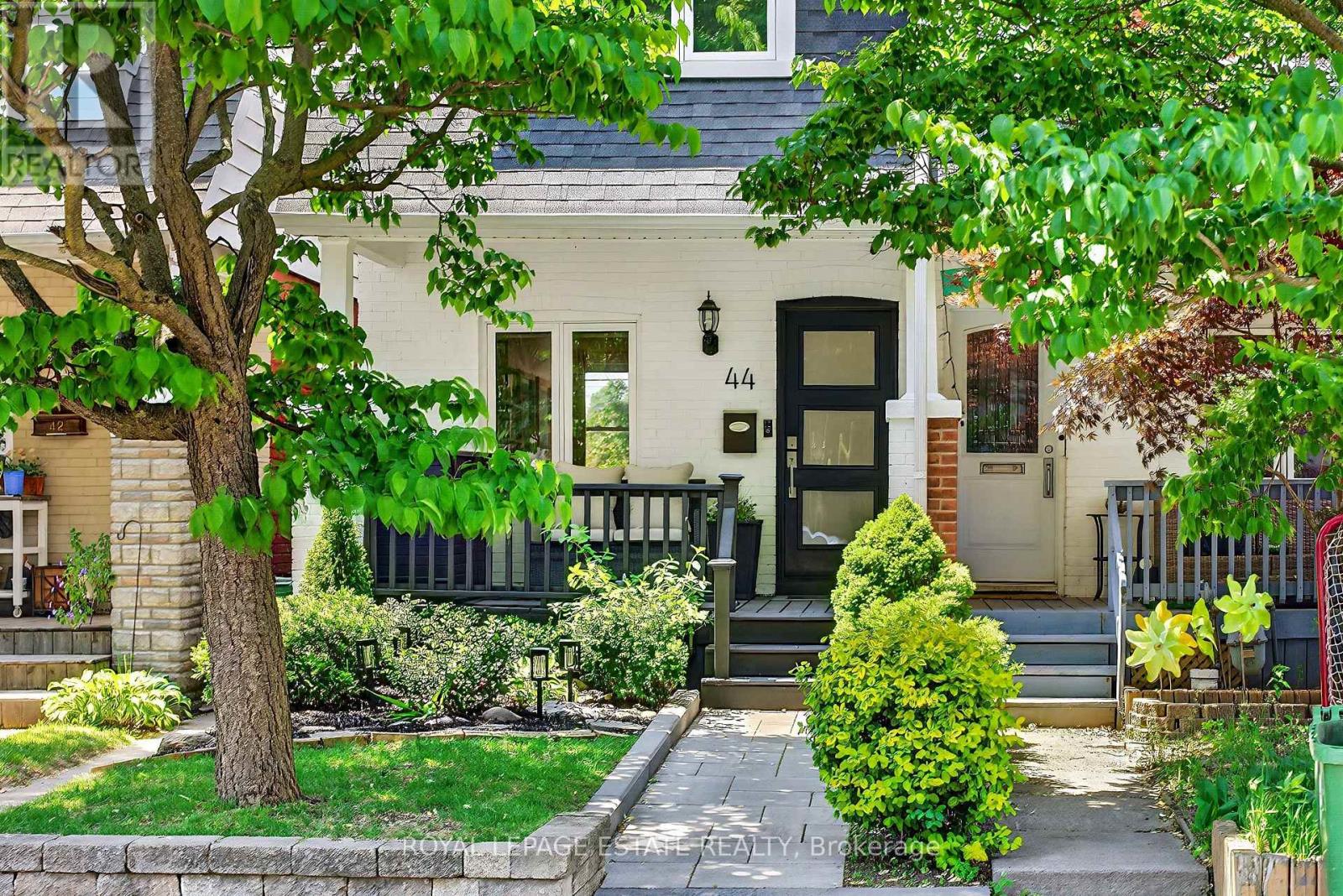 44 BASTEDO AVENUE, Toronto, Ontario