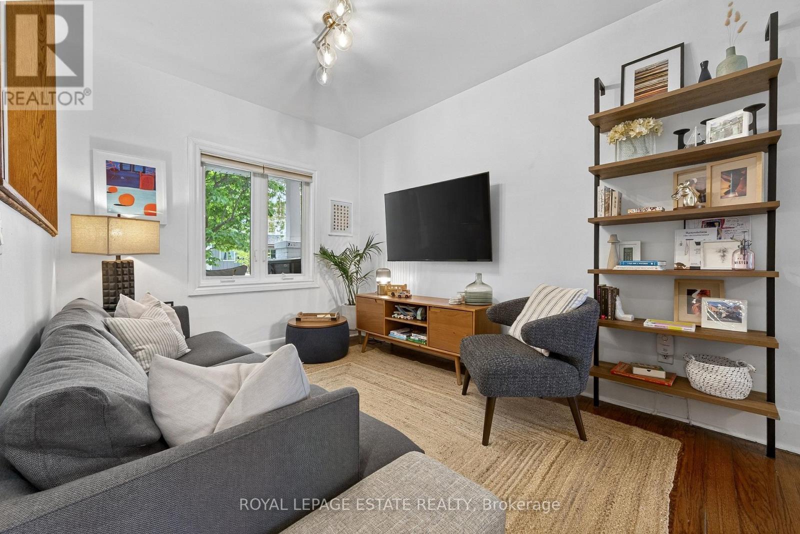 44 Bastedo Avenue, Toronto, Ontario  M4C 3M9 - Photo 5 - E13462022