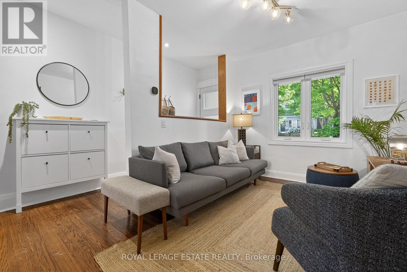 44 Bastedo Avenue, Toronto, Ontario  M4C 3M9 - Photo 7 - E13462022