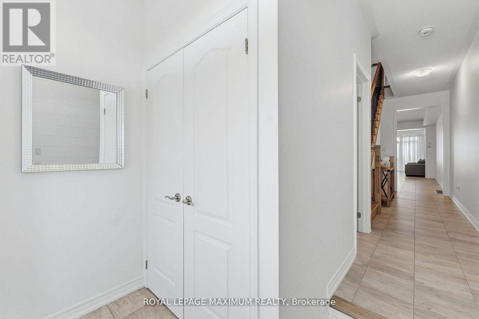48 Cupples Farm Lane, East Gwillimbury (Mt Albert), Ontario  L0G 1M0 - Photo 3 - N13461740
