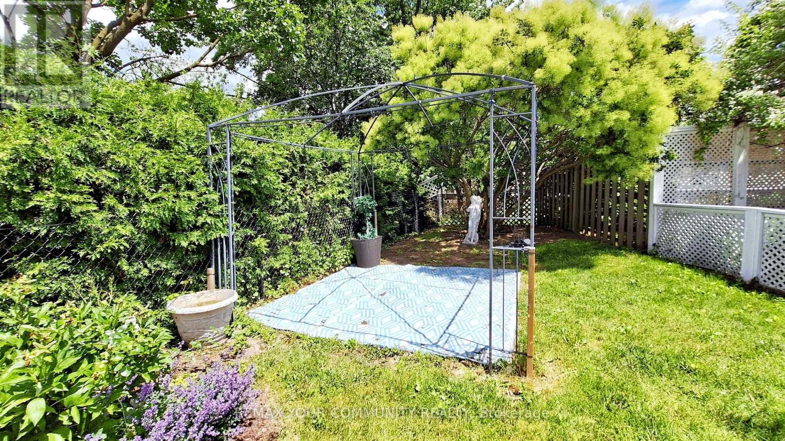 651 Mossbank Court, Newmarket, Ontario  L3Y 3A9 - Photo 36 - N13461788