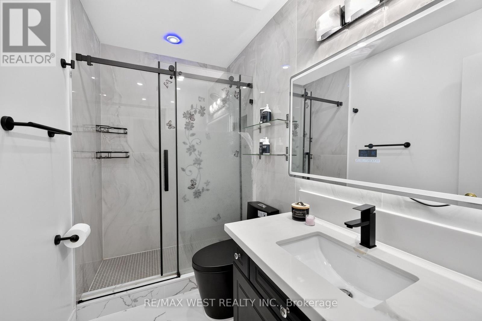 46 Villa Antica Drive, Vaughan, Ontario  L4H 1P9 - Photo 34 - N13461872