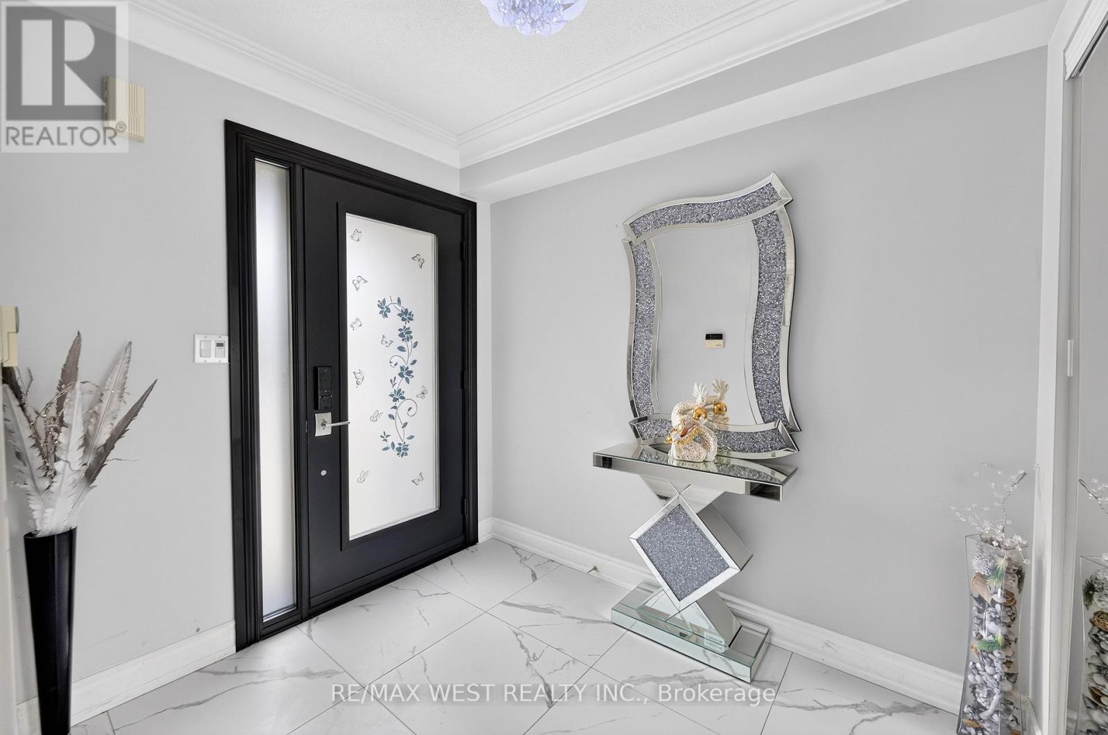46 Villa Antica Drive, Vaughan, Ontario  L4H 1P9 - Photo 5 - N13461872