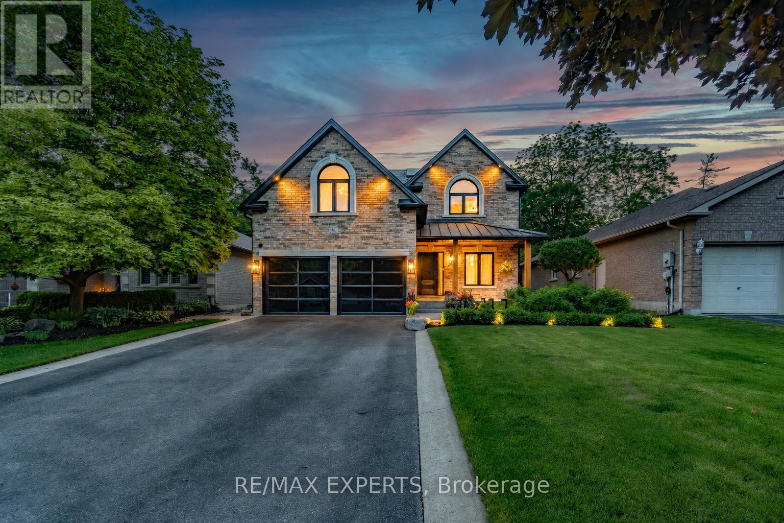 8 BRENT ROAD, East Gwillimbury, Ontario