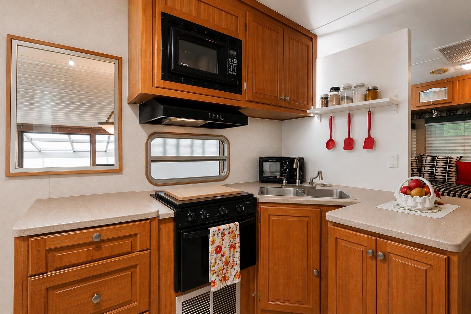 49 1650 Columbia Valley Road, Columbia Valley, Columbia Valley, British Columbia  V2R 4X4 - Photo 13 - R3131248