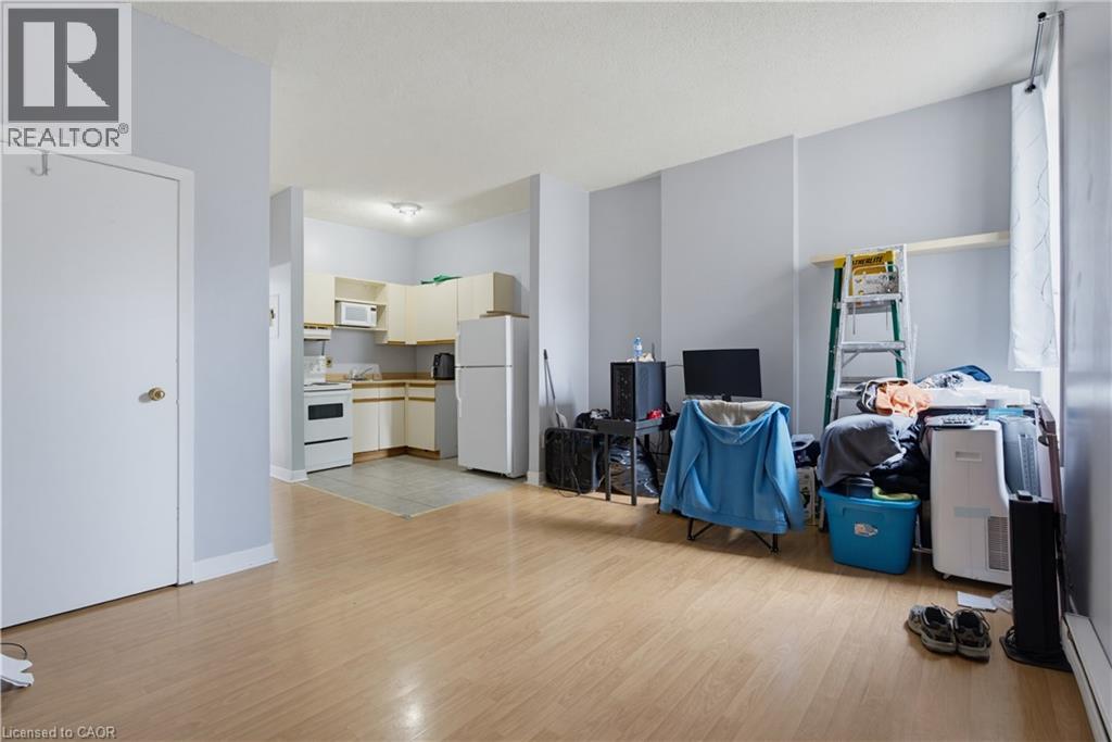 426 CLARENCE Street Unit# 5 - Photo 3