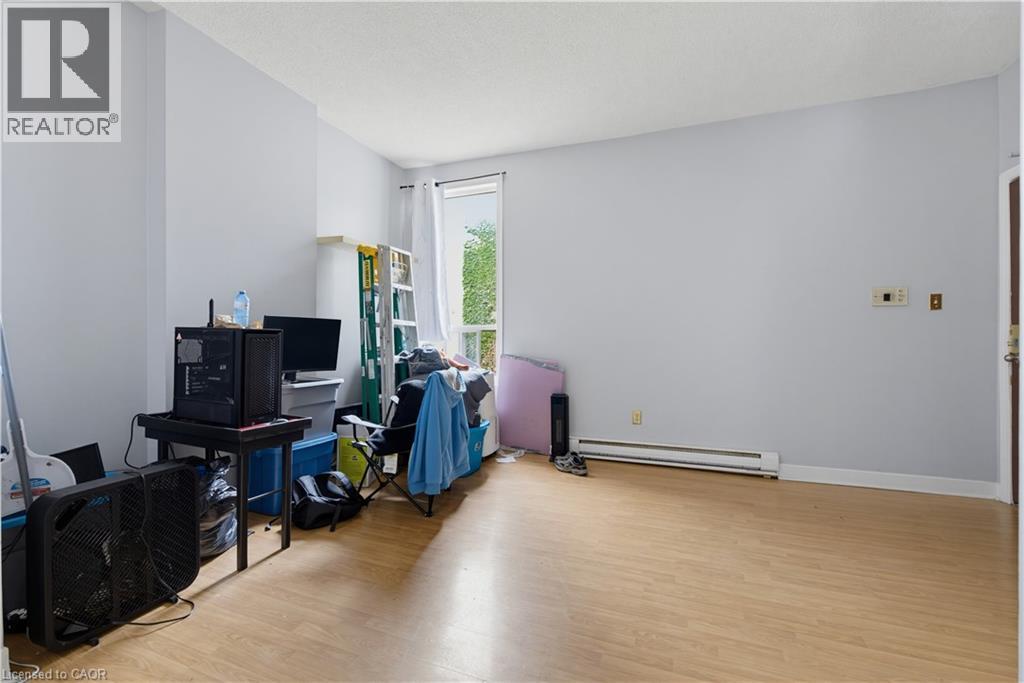 426 CLARENCE Street Unit# 5 - Photo 5