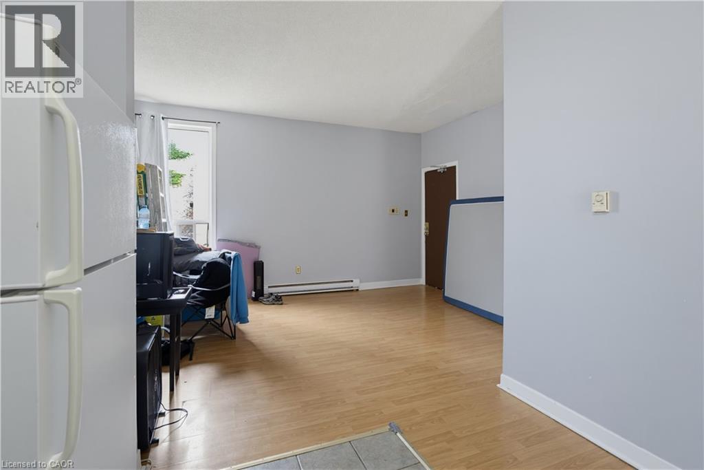 426 CLARENCE Street Unit# 5 - Photo 9