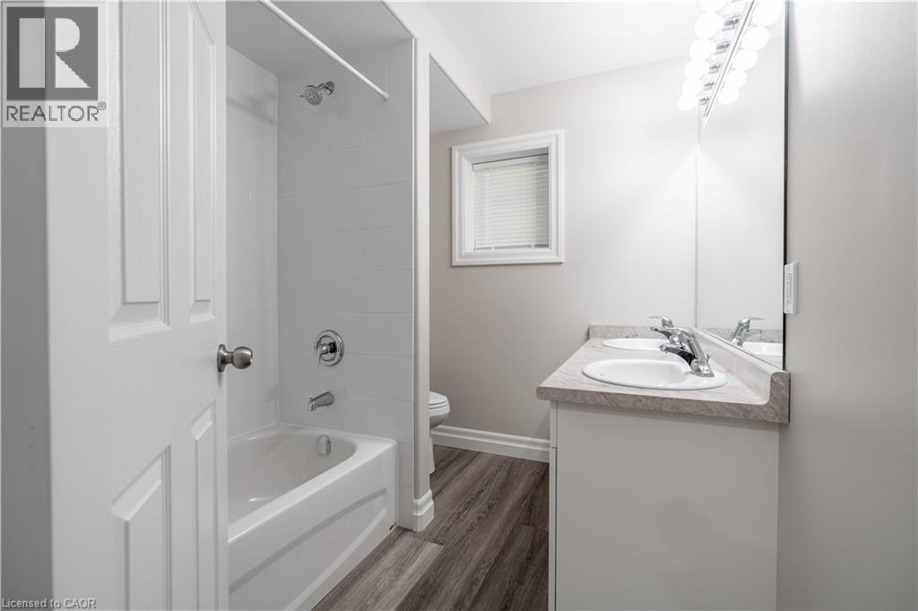 38 Viewpoint Avenue Unit# 2, Hamilton, Ontario  L8V 2S5 - Photo 11 - 40841132