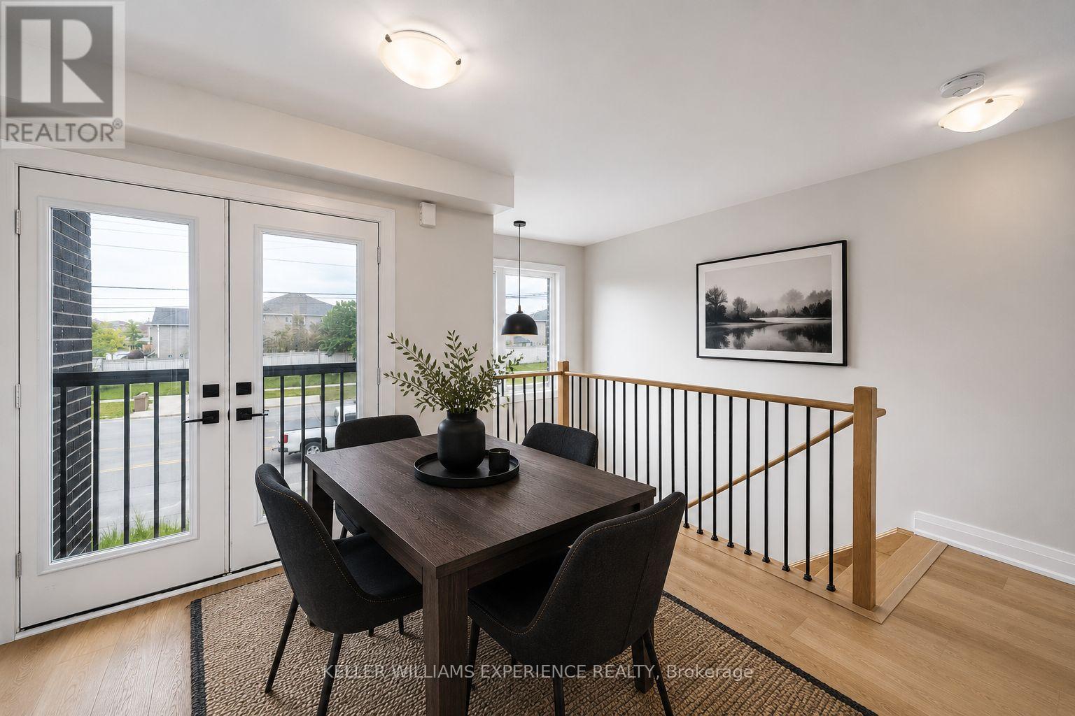 101 Fairlane Avenue, Barrie (Painswick South), Ontario  L9J 0M5 - Photo 4 - S13461736