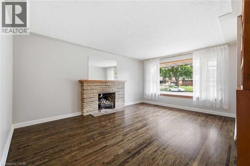 223 E River Road E, Kitchener, Ontario N2B 2G9 - Photo 2 - 40840809