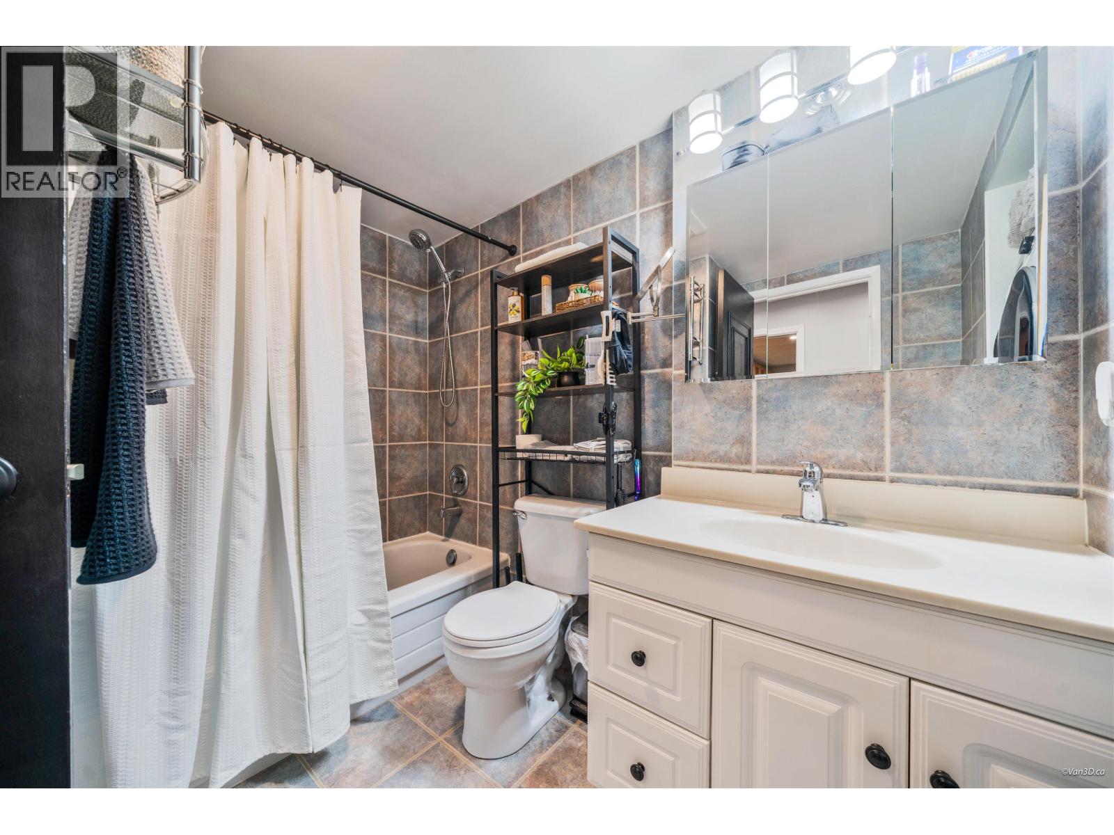 107 3911 Carrigan Court, Burnaby, British Columbia  V3N 4J7 - Photo 13 - R3137169