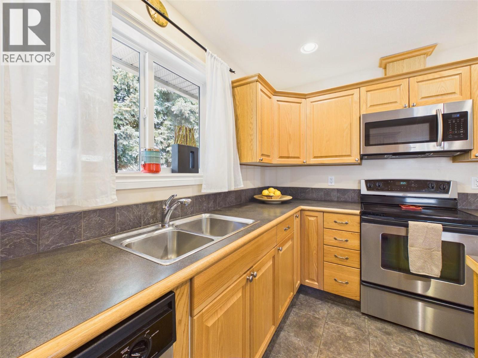 2325 Mt Baker Crescent, Cranbrook, British Columbia  V1C 6L4 - Photo 14 - 10391812