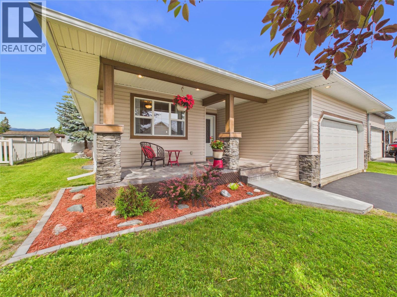 2325 Mt Baker Crescent, Cranbrook, British Columbia  V1C 6L4 - Photo 1 - 10391812