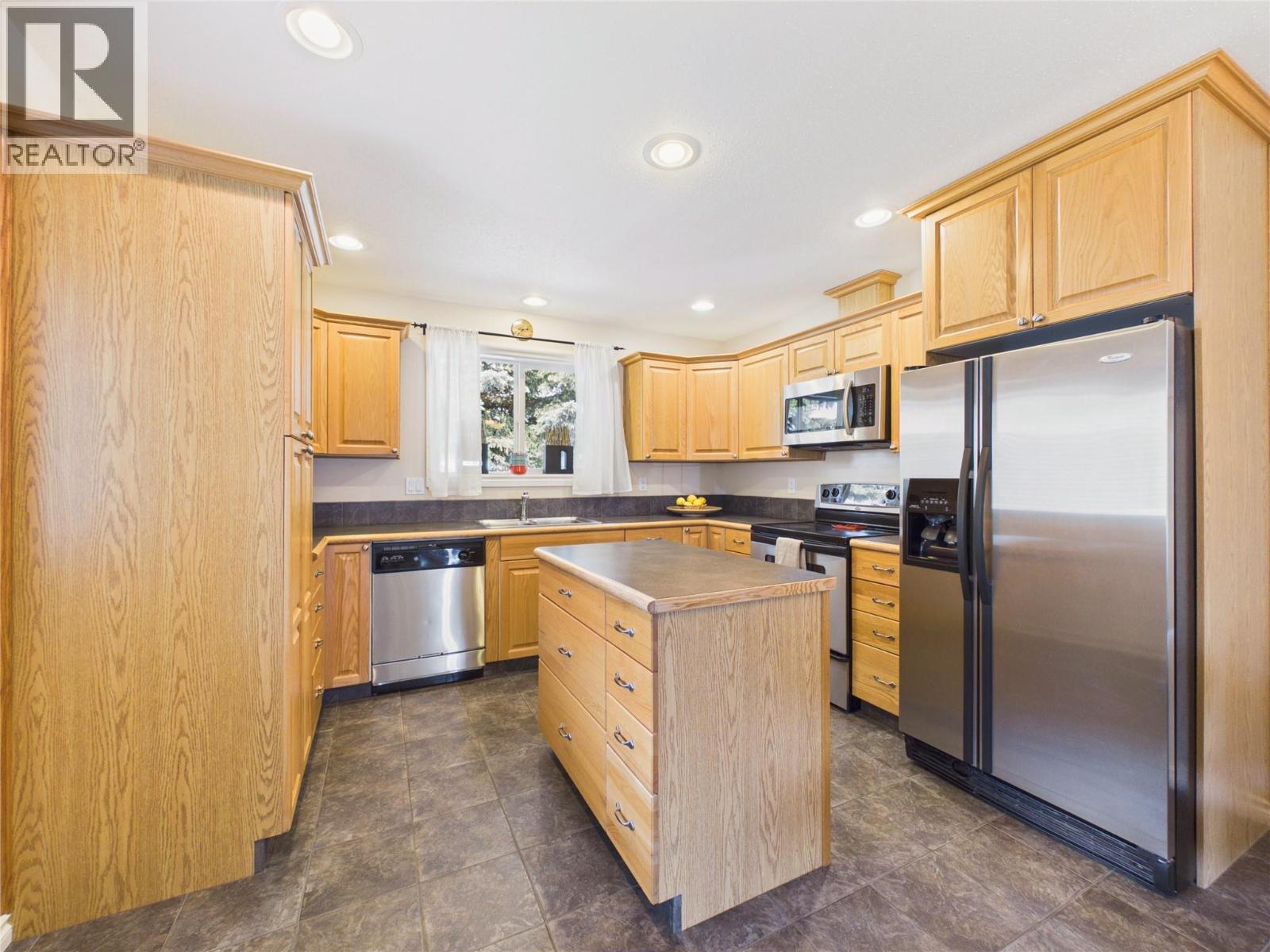 2325 Mt Baker Crescent, Cranbrook, British Columbia  V1C 6L4 - Photo 13 - 10391812