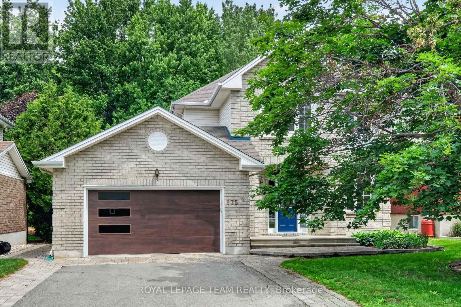 875 GIANT CEDARS CRESCENT, Ottawa, Ontario