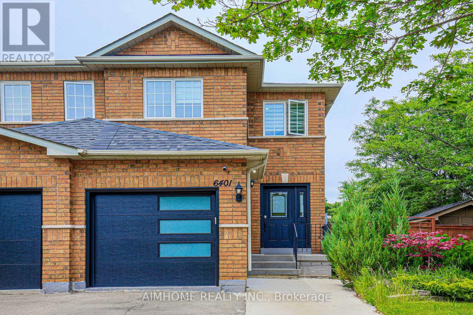 6401 Saratoga Way, Mississauga, Ontario L5N 7V4 - Photo 2 - W13461706