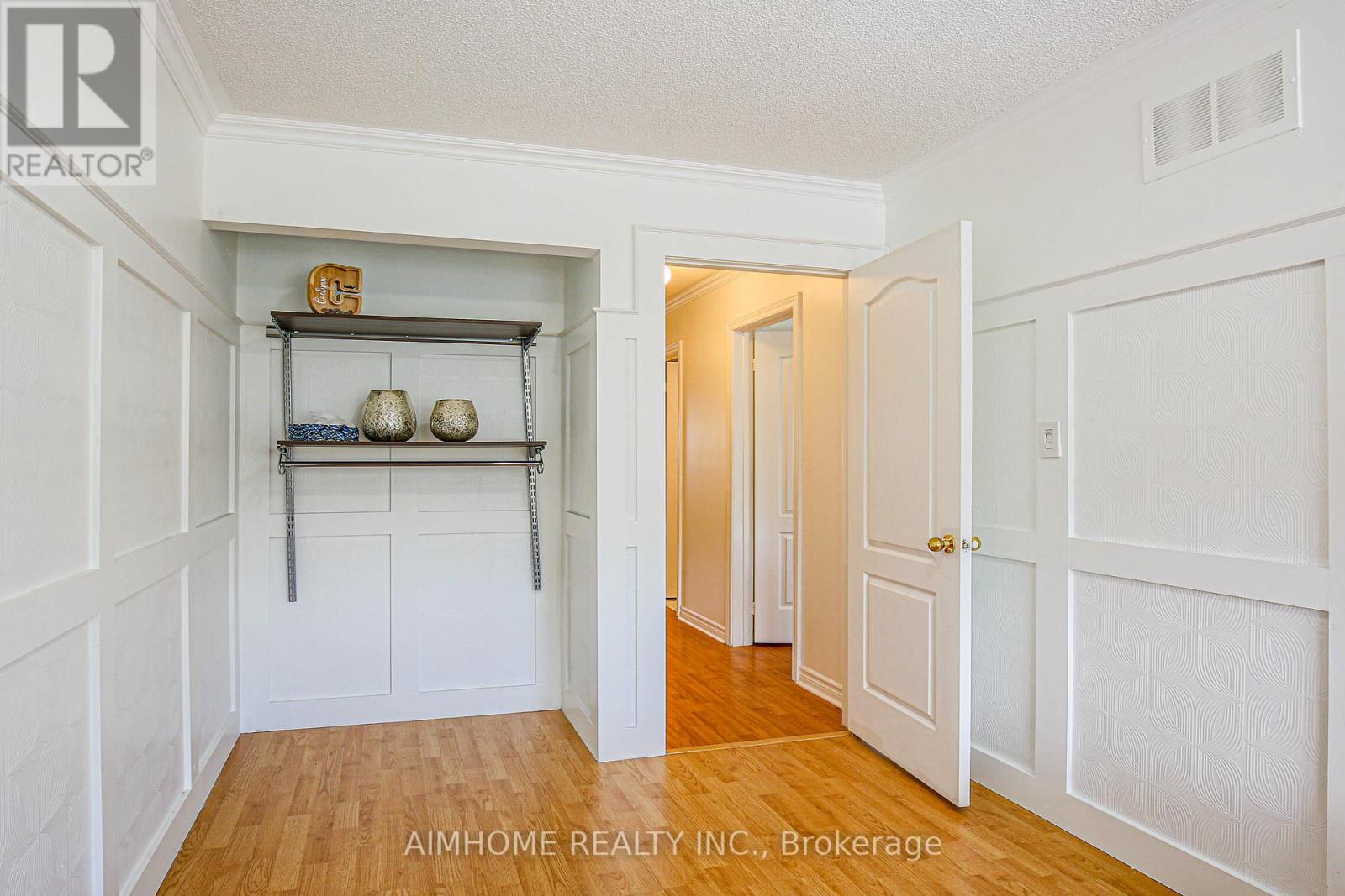 6401 Saratoga Way, Mississauga, Ontario L5N 7V4 - Photo 8 - W13461706