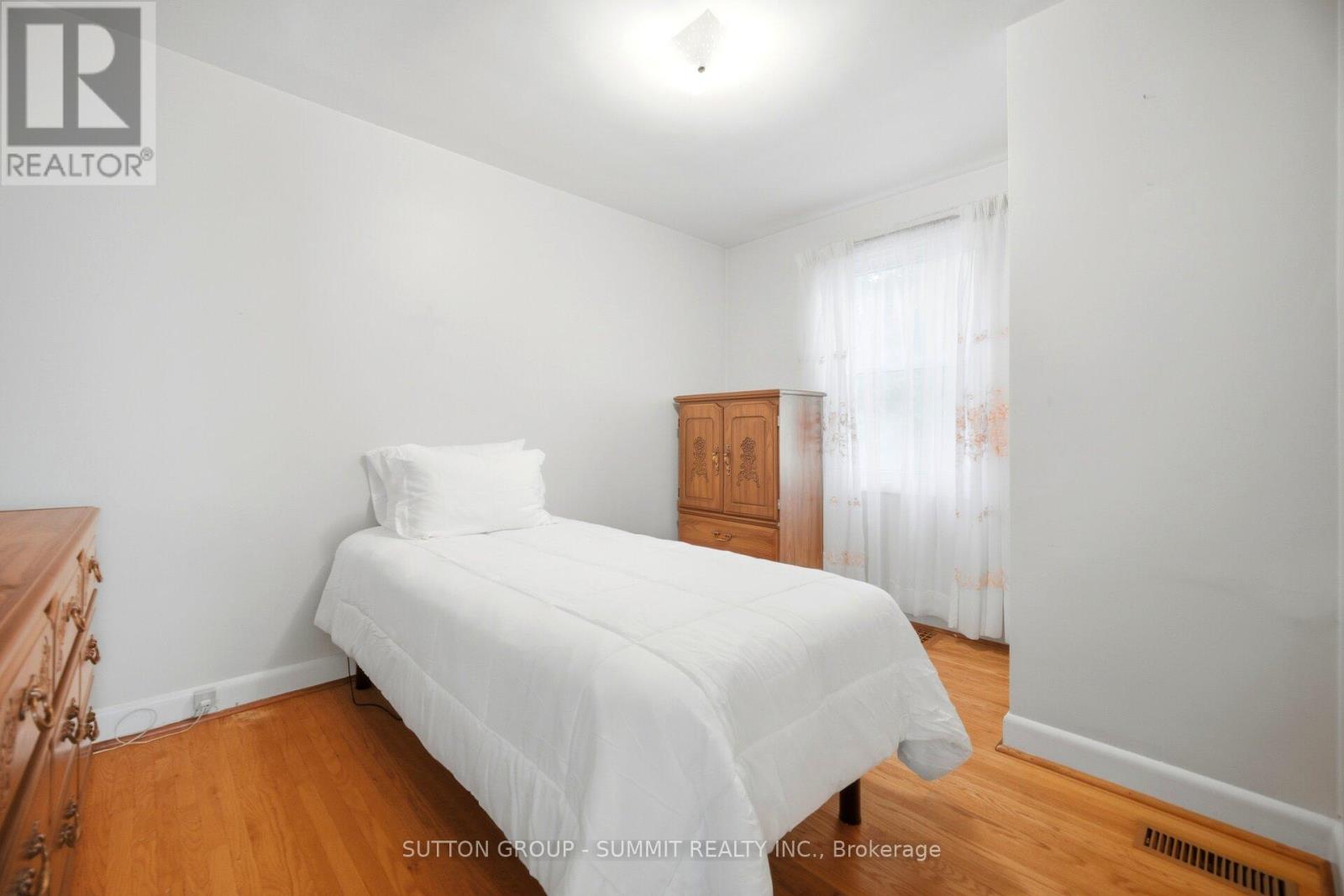 7 Earl Street, Mississauga, Ontario  L5M 1N6 - Photo 15 - W13461738