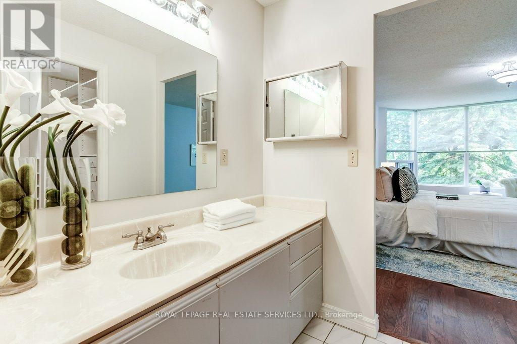 301 - 2121 Lakeshore Road, Burlington, Ontario  L7R 1C9 - Photo 42 - W13461766