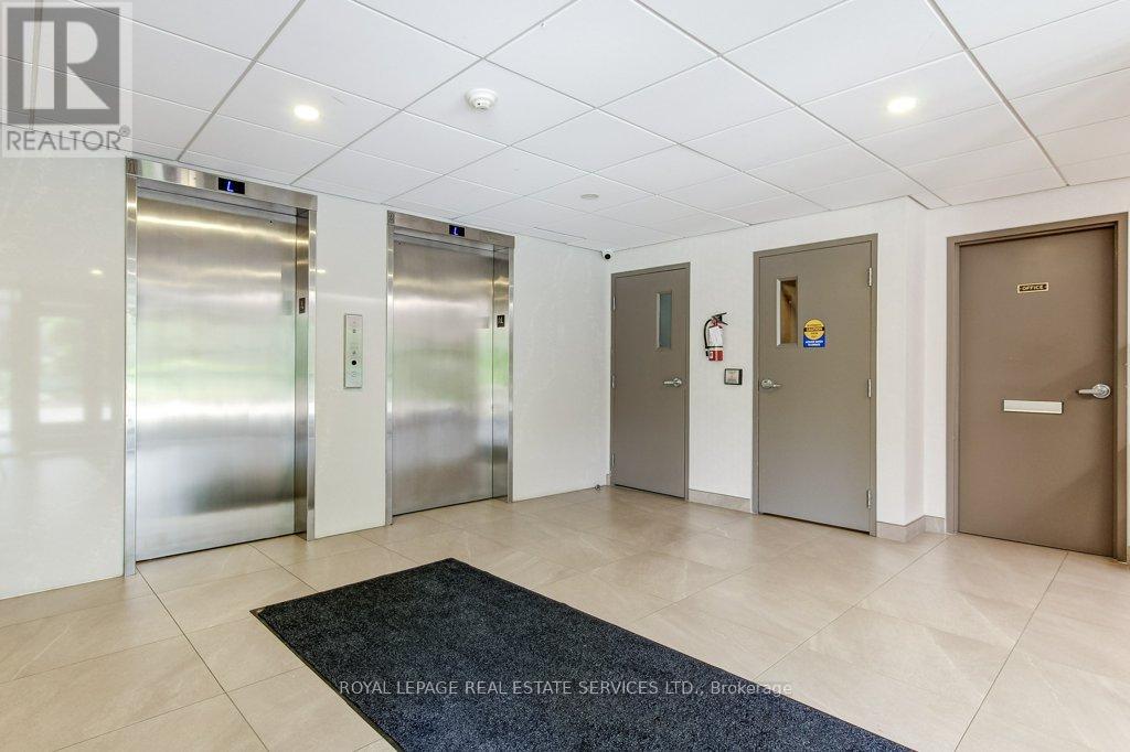 301 - 2121 Lakeshore Road, Burlington, Ontario  L7R 1C9 - Photo 7 - W13461766