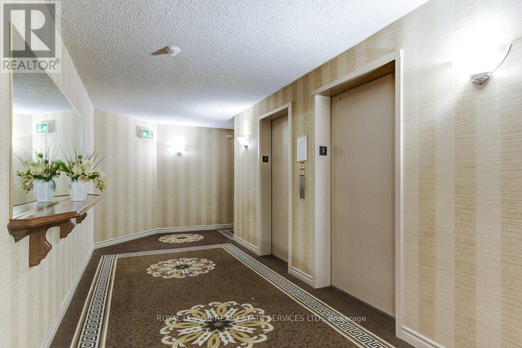 301 - 2121 Lakeshore Road, Burlington, Ontario  L7R 1C9 - Photo 8 - W13461766