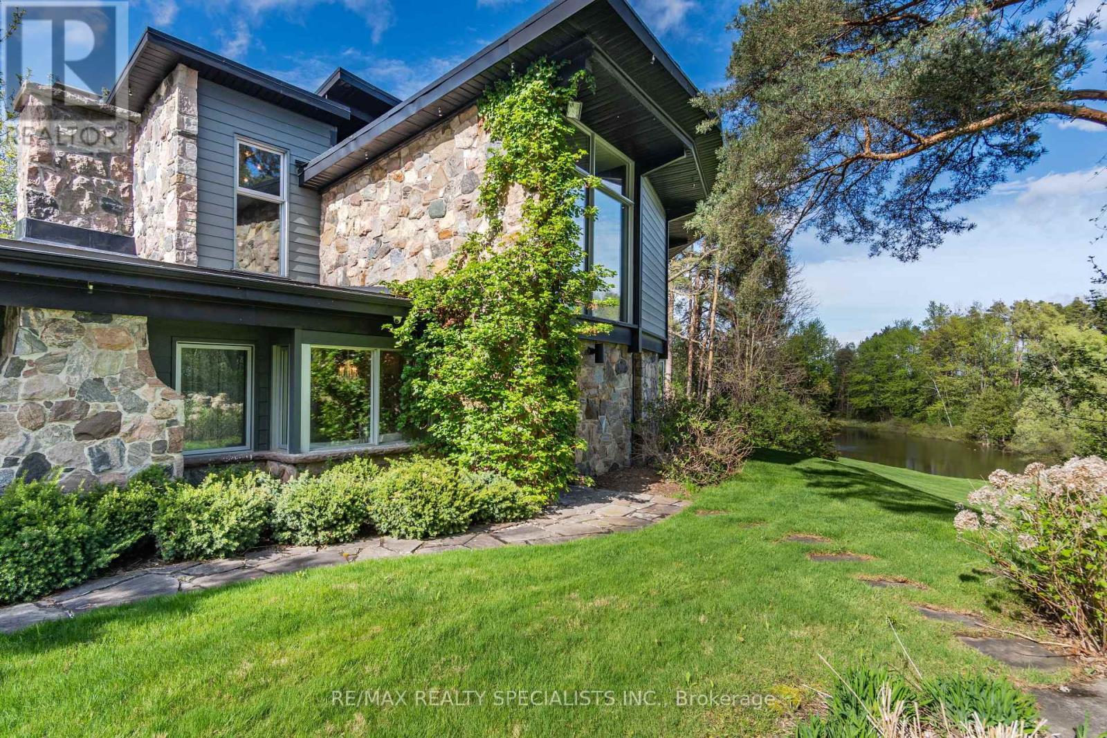 16167 Mclaughlin Road, Caledon, Ontario  L7C 1J4 - Photo 2 - W13461856