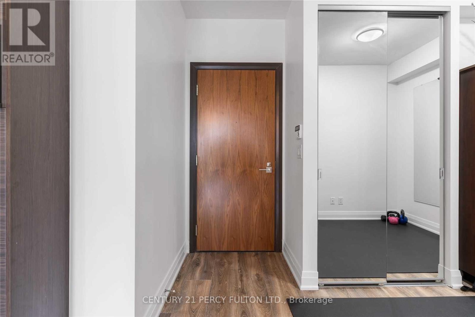 1401 - 36 Park Lawn Road, Toronto, Ontario  M8Y 3H8 - Photo 2 - W13461860