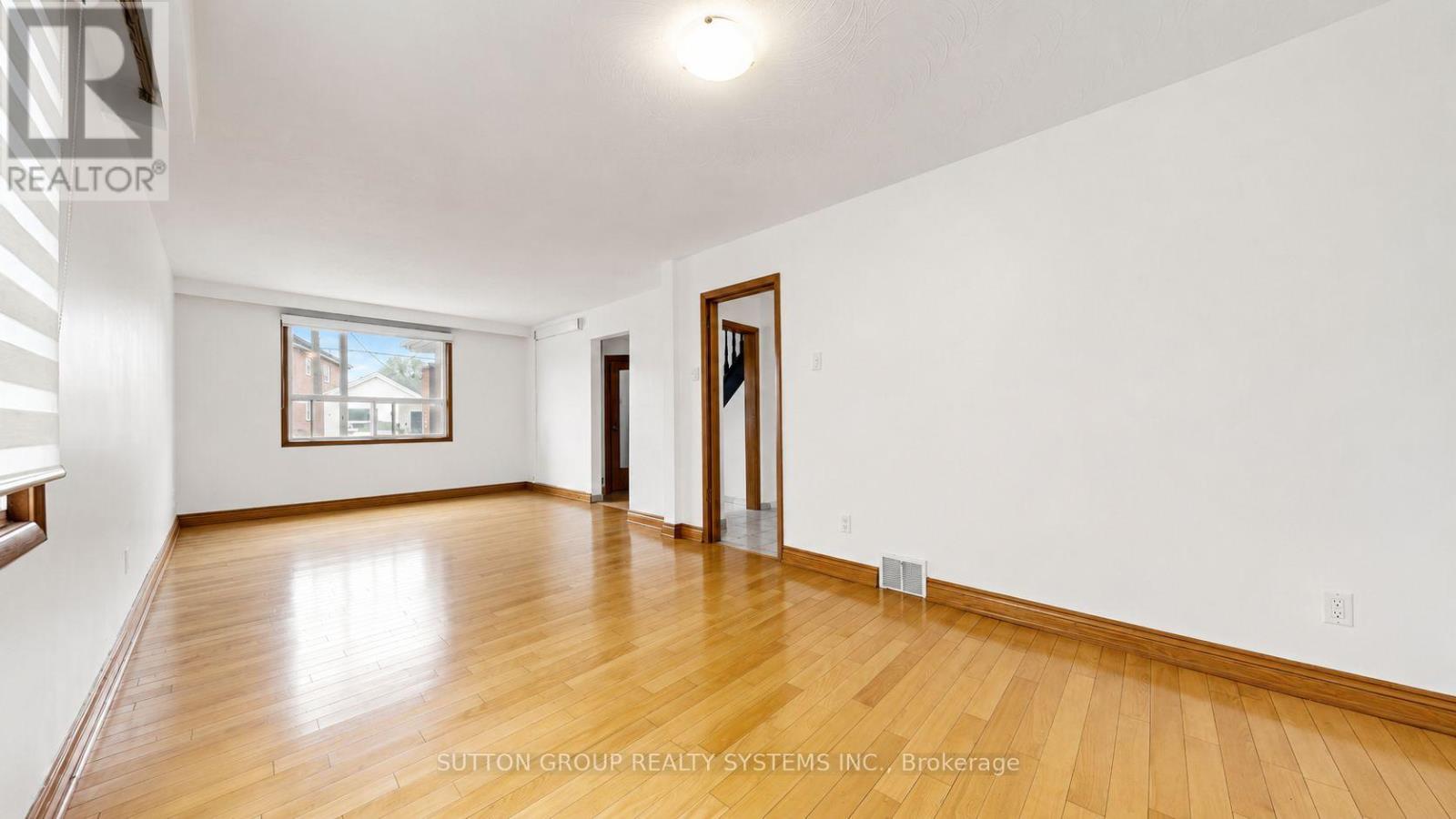 683 Old Weston Road, Toronto, Ontario  M6N 3B6 - Photo 5 - W13461936