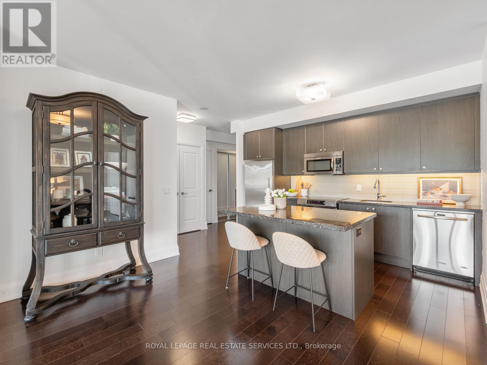 225 - 1 Old Mill Drive, Toronto, Ontario  M6S 0A1 - Photo 18 - W13461950