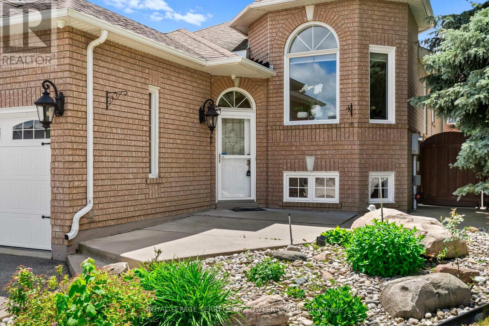 13 Liptay Avenue, Caledon, Ontario  L7E 2J7 - Photo 3 - W13461994