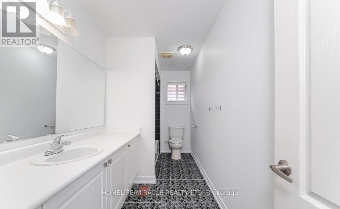 6 Baccarat Crescent, Brampton, Ontario  L7A 1K7 - Photo 11 - W13461996
