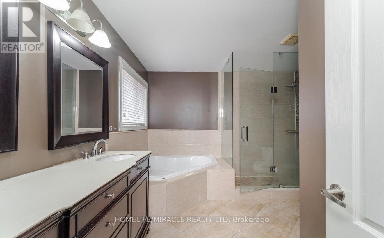 6 Baccarat Crescent, Brampton, Ontario  L7A 1K7 - Photo 12 - W13461996