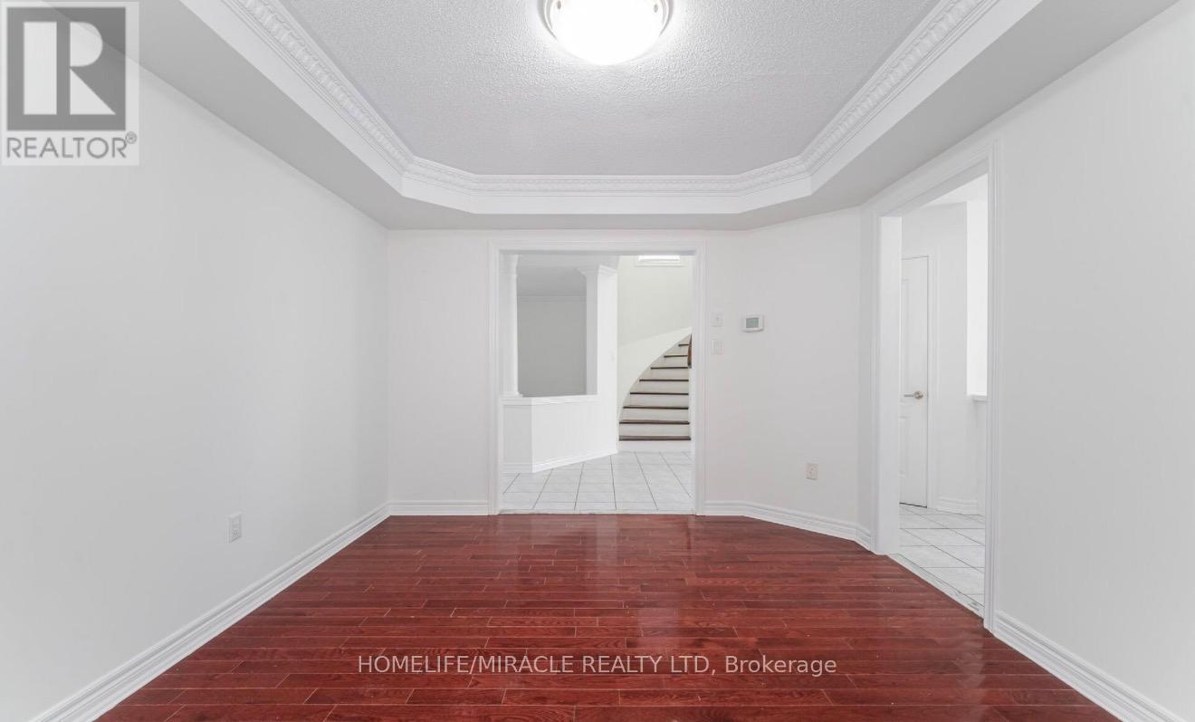 6 Baccarat Crescent, Brampton, Ontario  L7A 1K7 - Photo 4 - W13461996