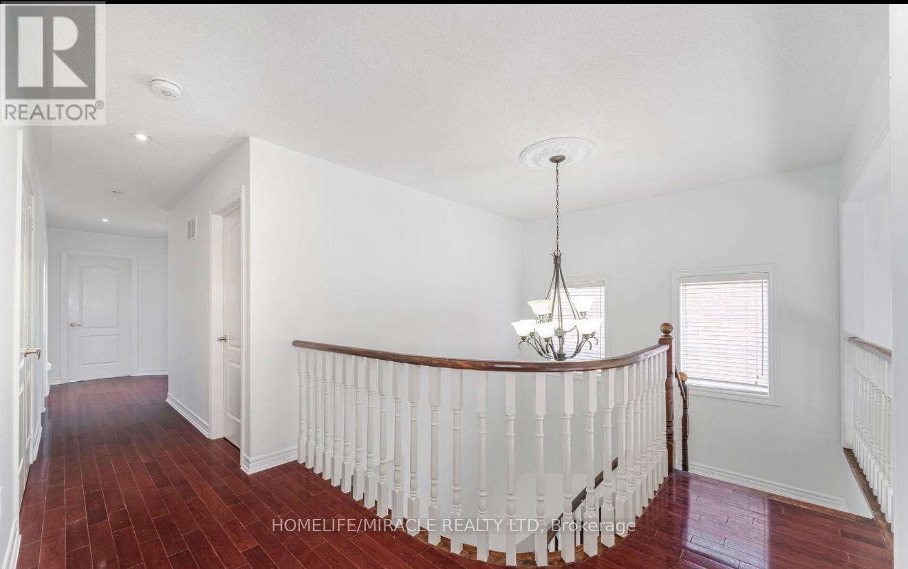 6 Baccarat Crescent, Brampton, Ontario  L7A 1K7 - Photo 8 - W13461996