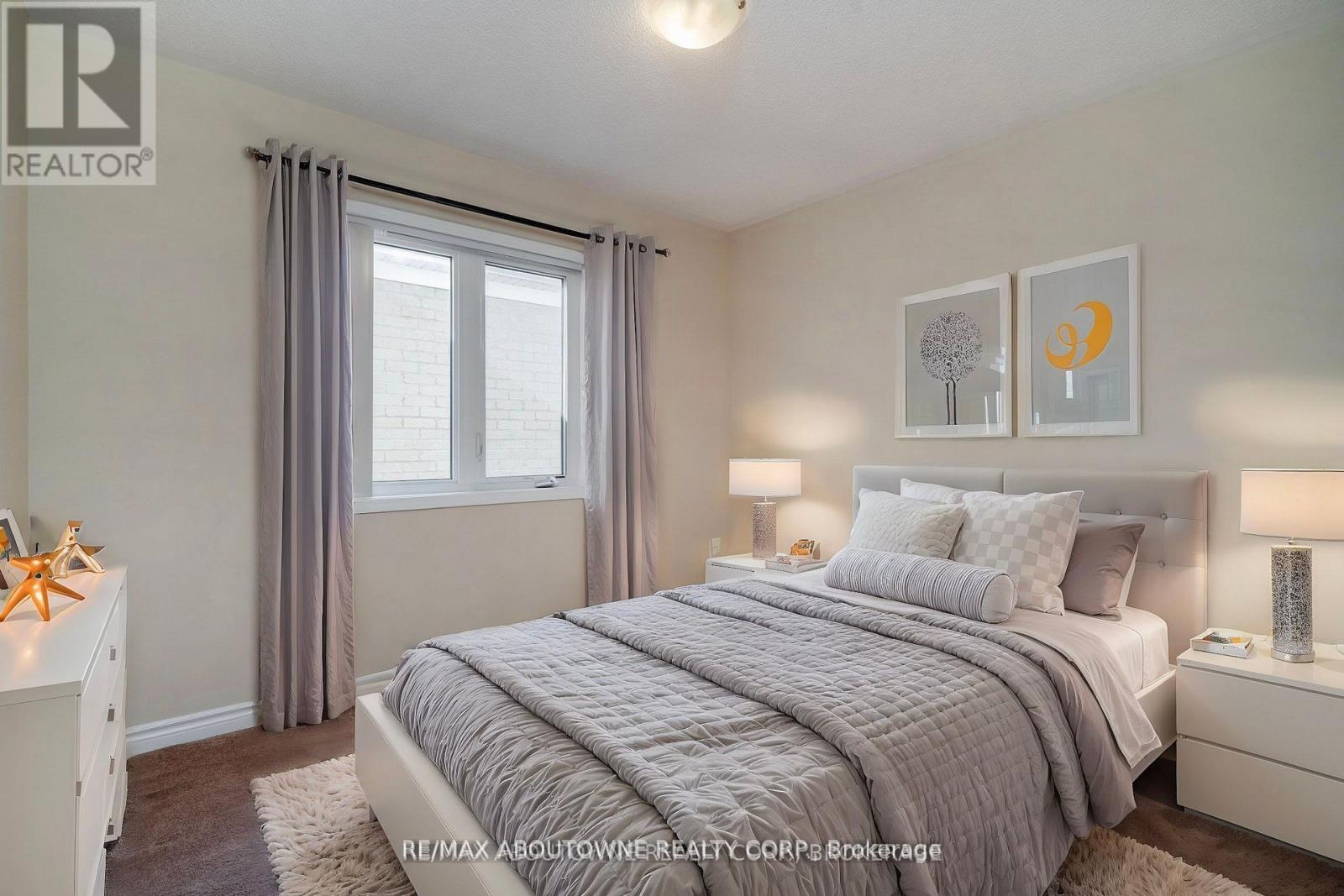 357 Snoek Point, Milton, Ontario L9T 8X9 - Photo 4 - W13462006