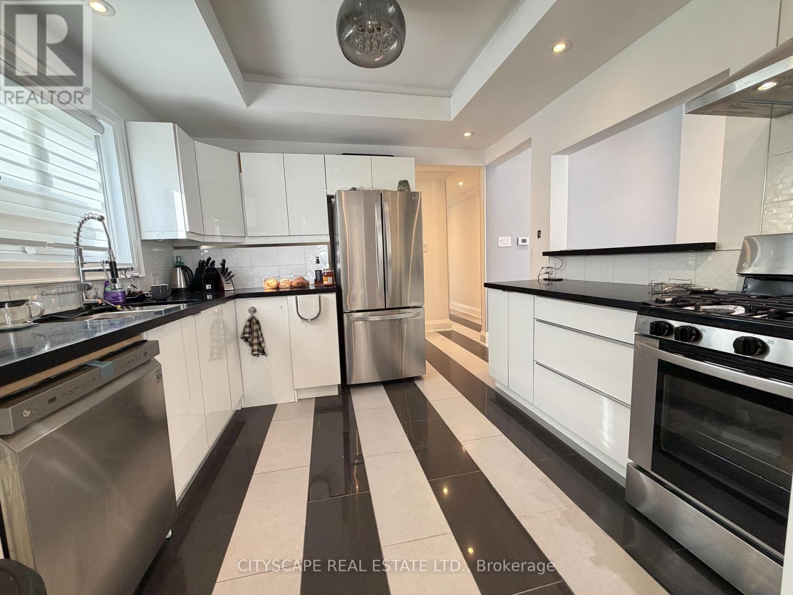 Upper - 135 Bonham Boulevard, Mississauga, Ontario  L5M 1C8 - Photo 15 - W13462010