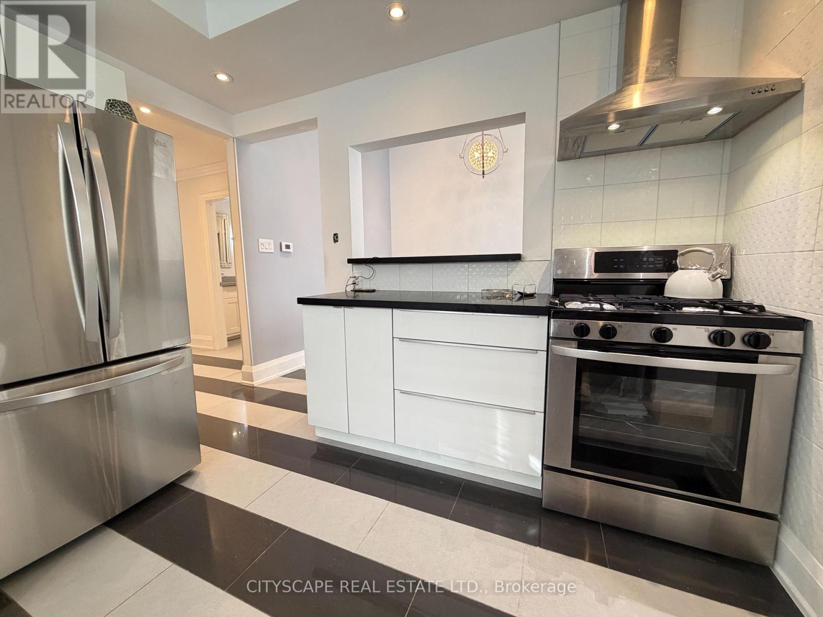 Upper - 135 Bonham Boulevard, Mississauga, Ontario  L5M 1C8 - Photo 16 - W13462010