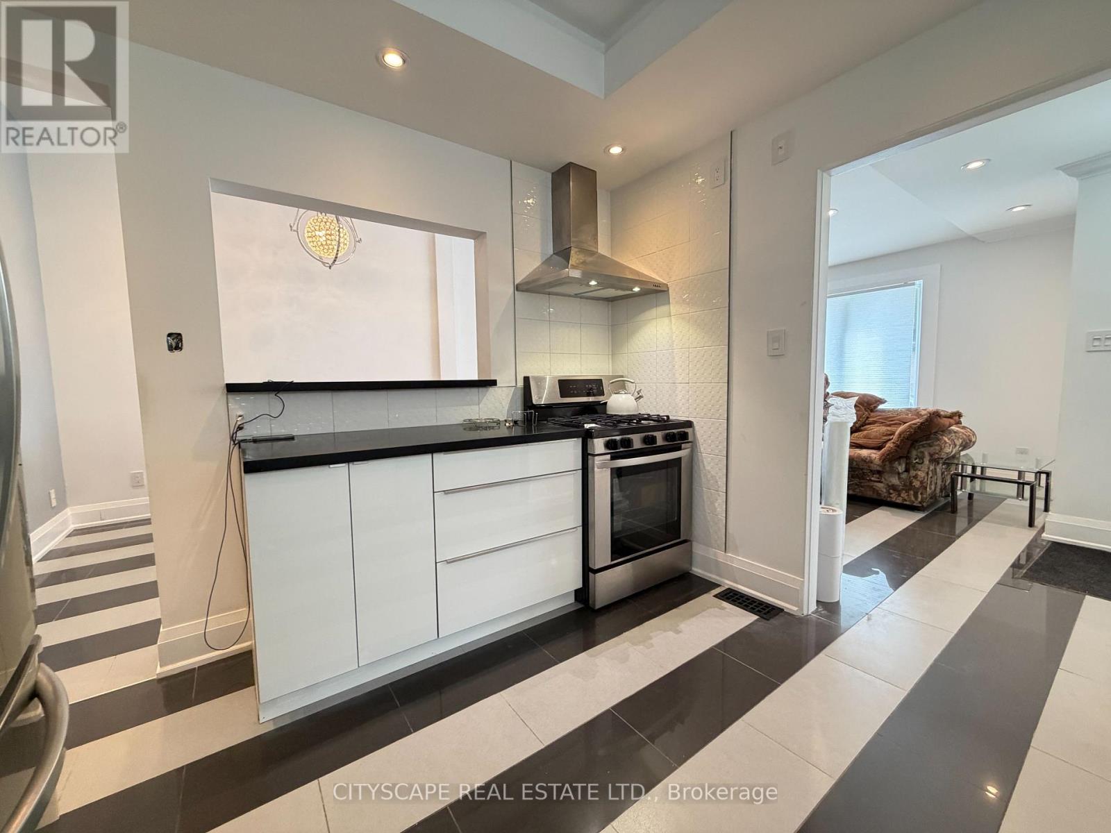 Upper - 135 Bonham Boulevard, Mississauga, Ontario  L5M 1C8 - Photo 19 - W13462010