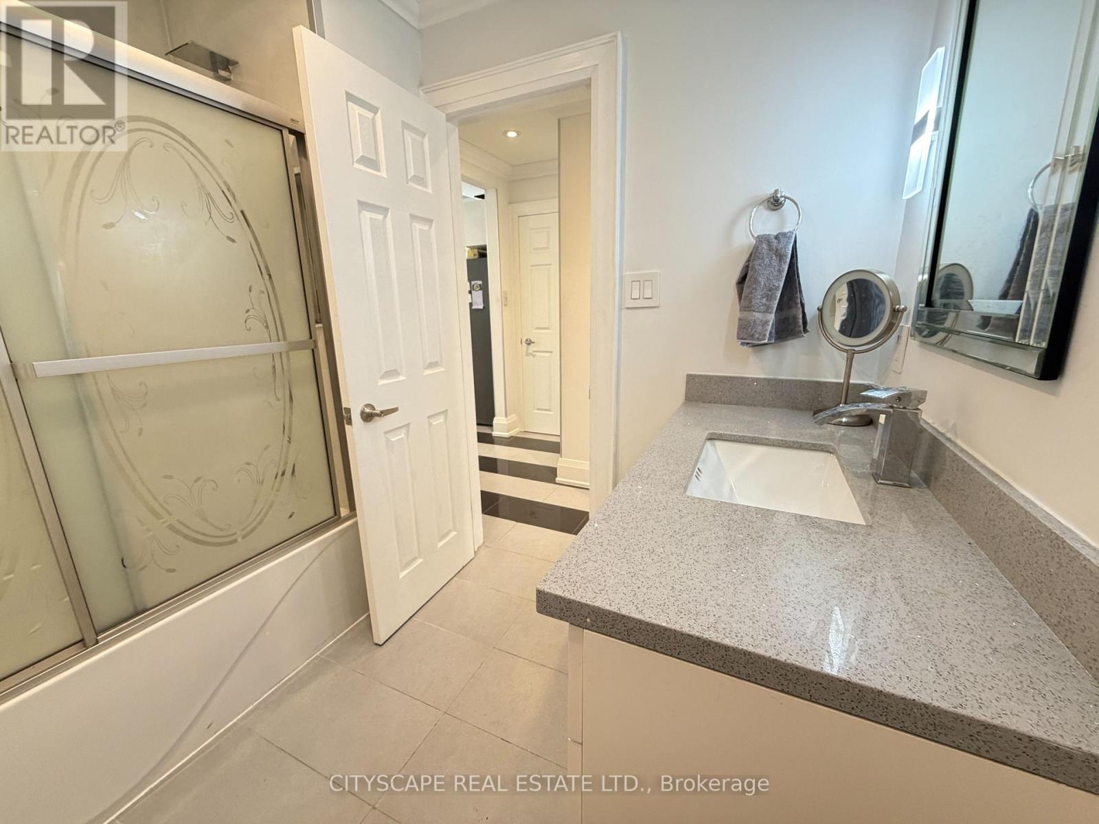 Upper - 135 Bonham Boulevard, Mississauga, Ontario  L5M 1C8 - Photo 23 - W13462010