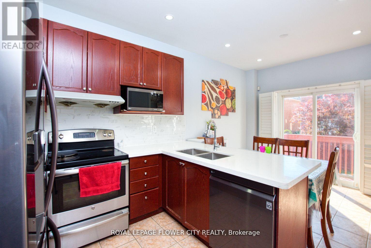 # Upper - 18 Saint Eugene Street, Brampton, Ontario  L6Y 0K9 - Photo 10 - W13462038
