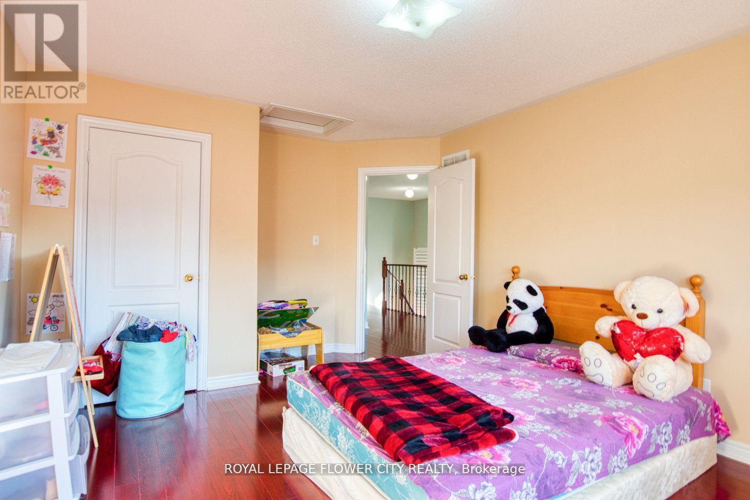 # Upper - 18 Saint Eugene Street, Brampton, Ontario  L6Y 0K9 - Photo 17 - W13462038