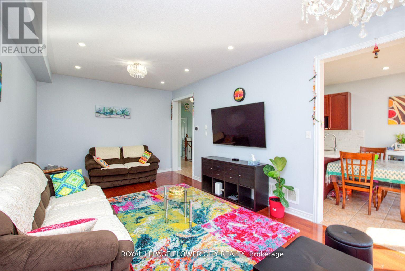 # Upper - 18 Saint Eugene Street, Brampton, Ontario  L6Y 0K9 - Photo 8 - W13462038