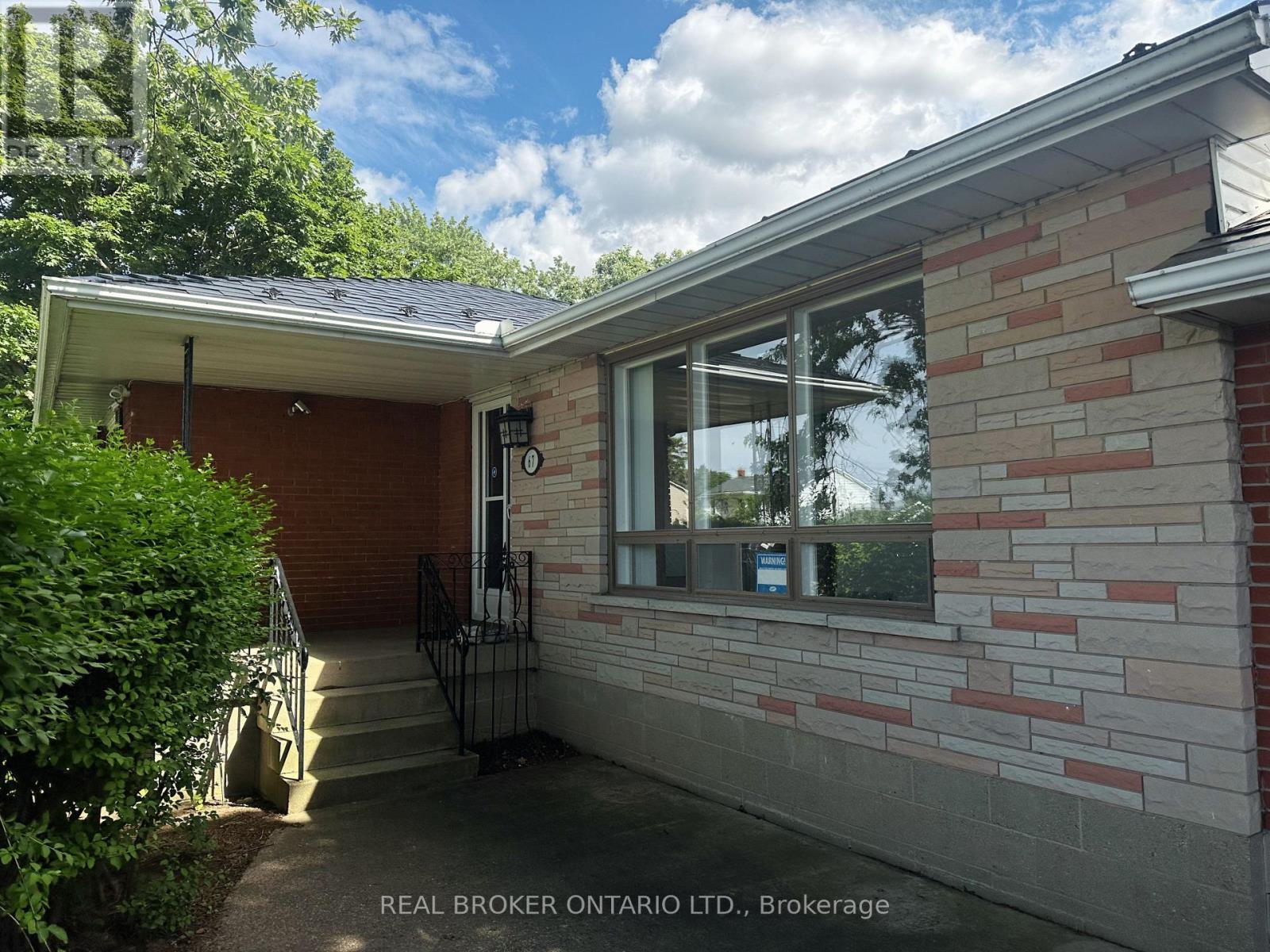 67 Lakeside Drive, Grimsby, Ontario  L3M 2L3 - Photo 2 - X13461748
