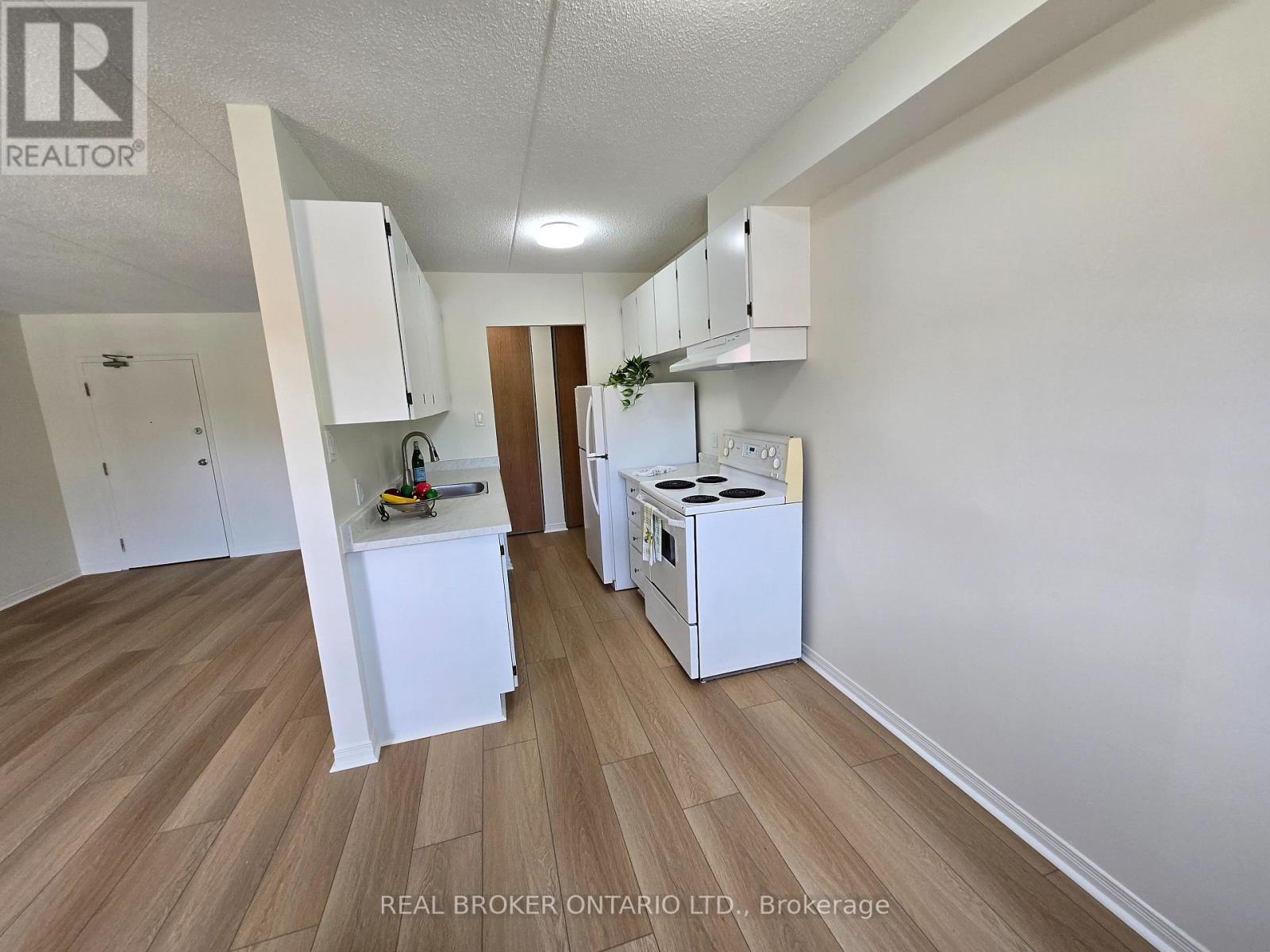 Apt #14 - 15 Wellington Rd 124, Erin, Ontario  N0B 1T0 - Photo 3 - X13461894