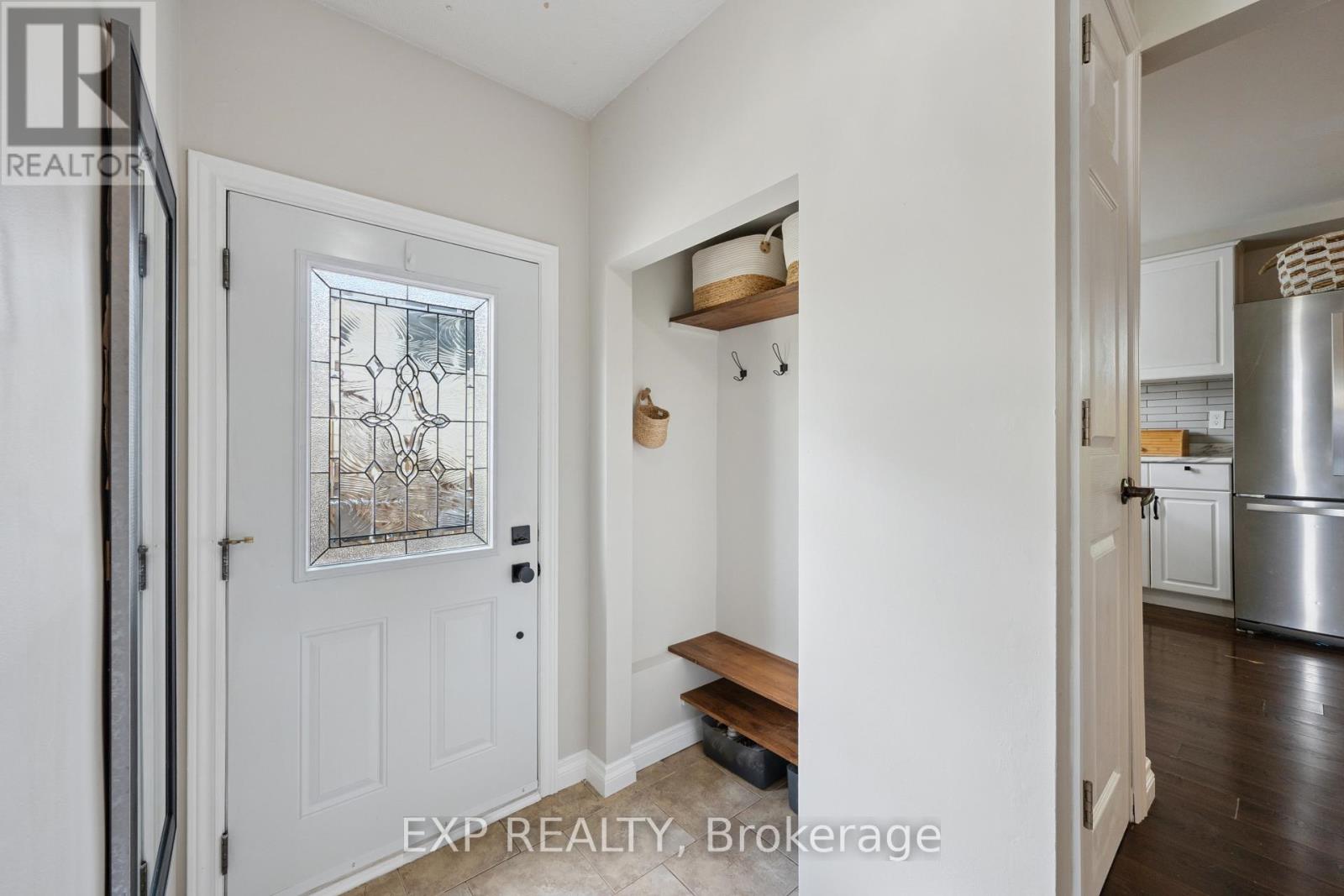 124 Sanderson Drive, Guelph, Ontario  N1H 7L9 - Photo 3 - X13461978