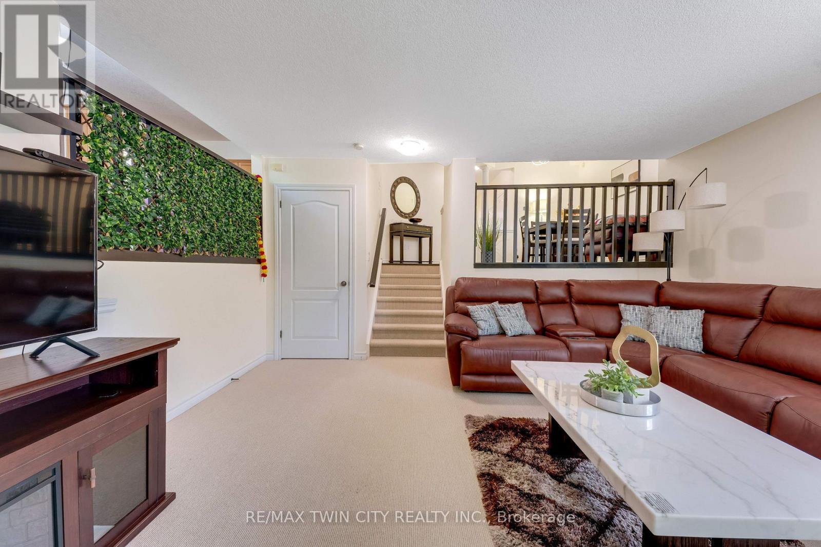 27 Tremaine Drive, Kitchener, Ontario  N2A 4L9 - Photo 8 - X13462026
