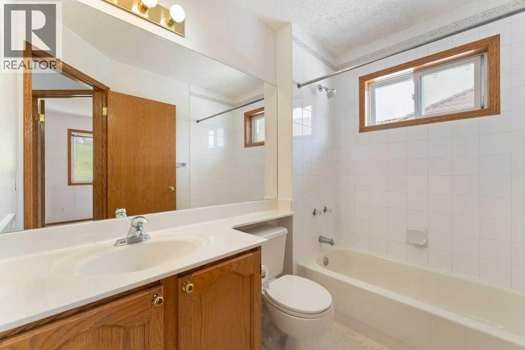 62 Edgebrook Heights NW, Calgary, Alberta  T3A 5M5 - Photo 34 - A2321381